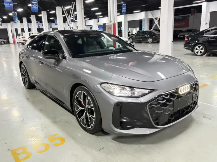 Audi A5 L Sportback 2026 Model 2.0TFSI 150kW Exclusive quattro Model