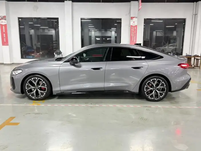 Audi A5 L Sportback 2026 Model 2.0TFSI 150kW Exclusive quattro Model