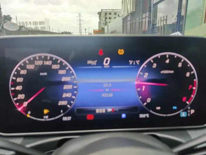 Mercedes-Benz C-Class 2025 Model C 200 L Sports Edition – фото 7