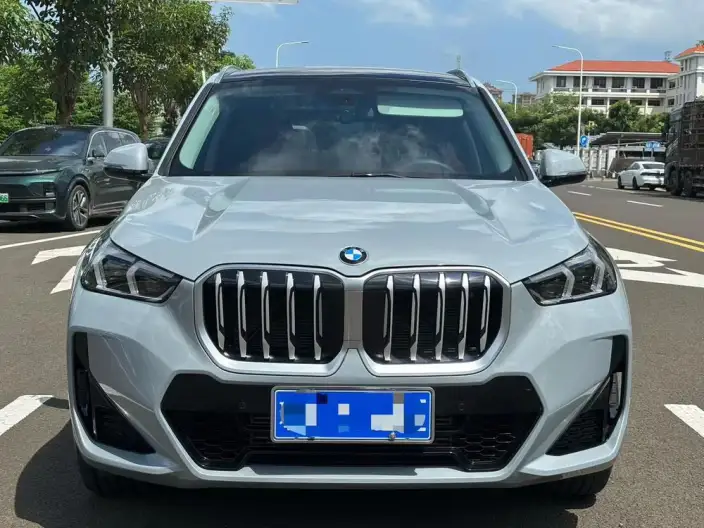 BMW X1 2026 Model sDrive25Li X Design Set – фото 2