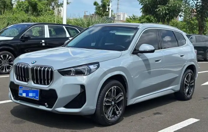 BMW X1 2026 Model sDrive25Li X Design Set – фото 7