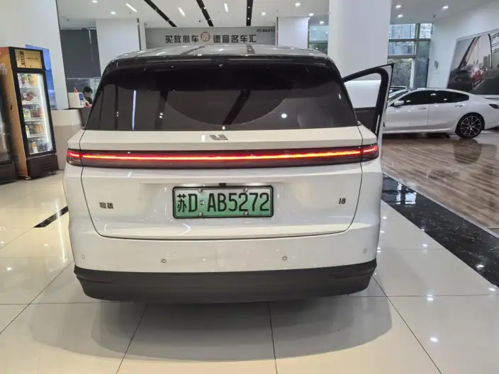 Li Auto i8 2025 Model Standard Edition – фото 6