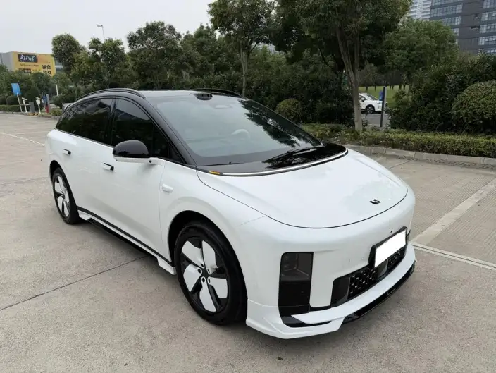 Li Auto i6 2025 Model 2WD Standard Edition – фото 3
