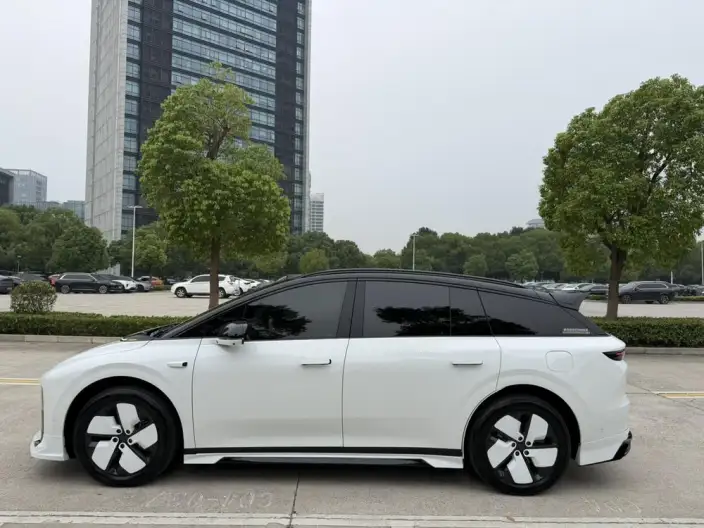 Li Auto i6 2025 Model 2WD Standard Edition – фото 4