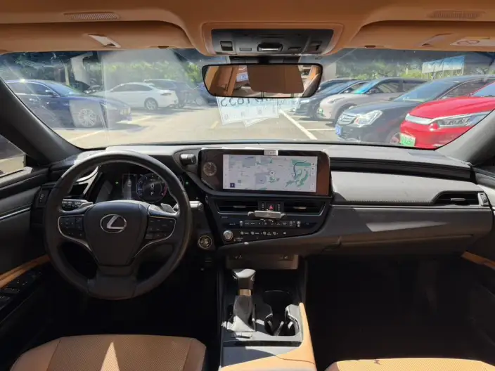 Lexus ES 2022 Model 200 Superior Edition – фото 7