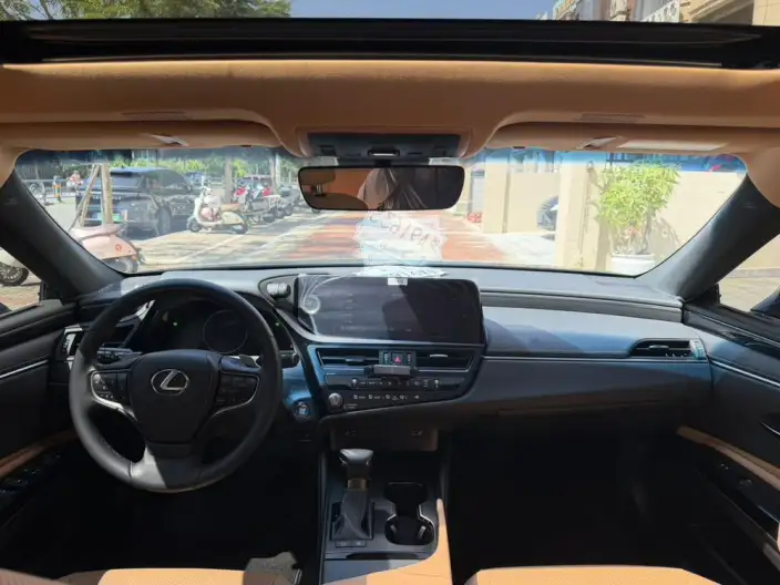 Lexus ES 2022 Model 200 Superior Edition – фото 9
