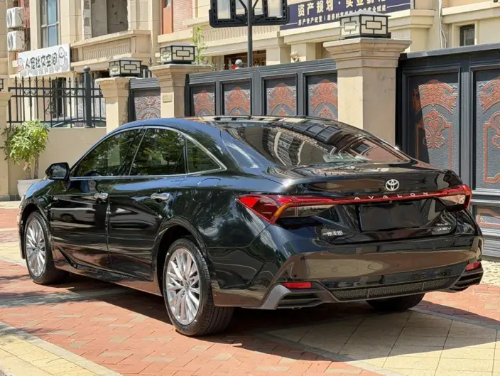 Toyota Avalon 2024 Model Intelligent Hybrid 2.0L E-CVT Premium Edition – фото 4
