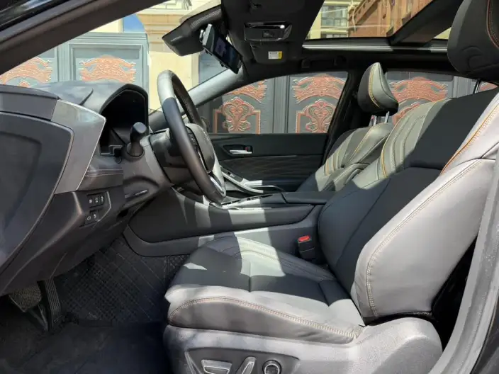 Toyota Avalon 2024 Model Intelligent Hybrid 2.0L E-CVT Premium Edition – фото 8