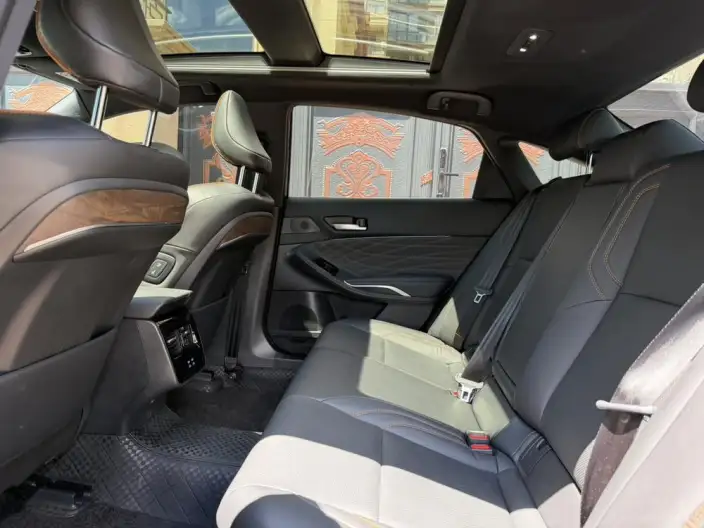 Toyota Avalon 2024 Model Intelligent Hybrid 2.0L E-CVT Premium Edition – фото 9