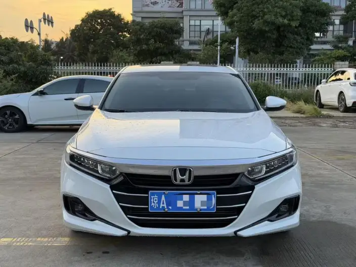 Honda Accord 2022 Model 260TURBO Deluxe Edition – фото 2