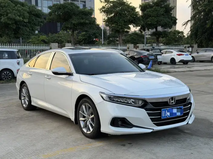 Honda Accord 2022 Model 260TURBO Deluxe Edition – фото 3