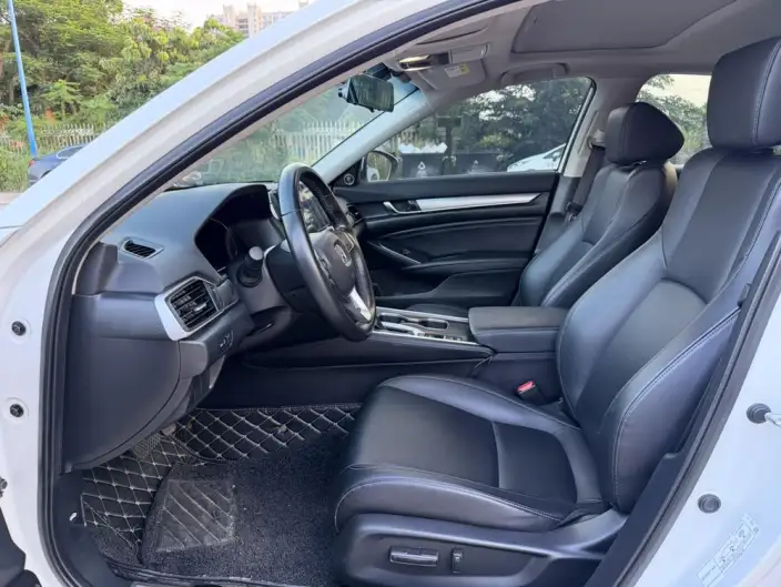 Honda Accord 2022 Model 260TURBO Deluxe Edition – фото 8