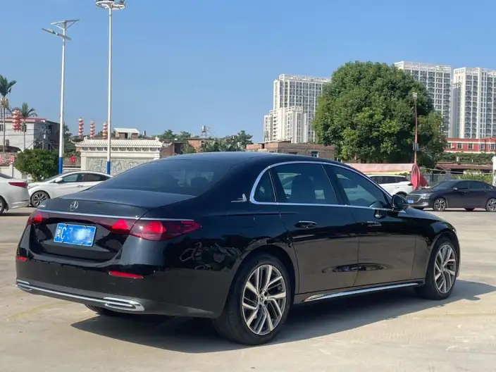 Mercedes-Benz E-Class 2025 Model E 300 L Fashion Model sedan – фото 6
