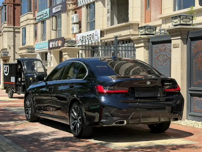 BMW 3 Series 2023 Model 325Li M Sports Set – фото 4