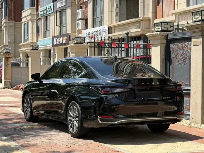 Lexus ES 2025 Model 200 Premium – фото 4