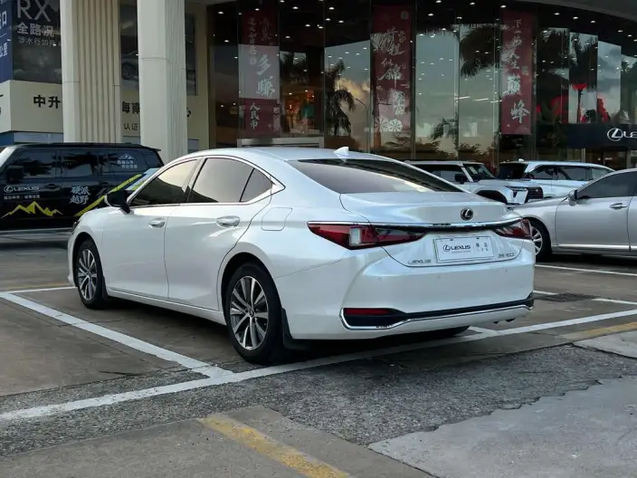 Lexus ES 2020 Model 200 Superior Edition China VI – фото 4
