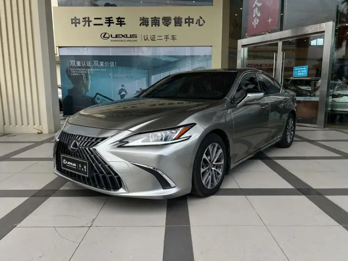 Lexus ES 2022 Model 300h Superior Edition – фото 1