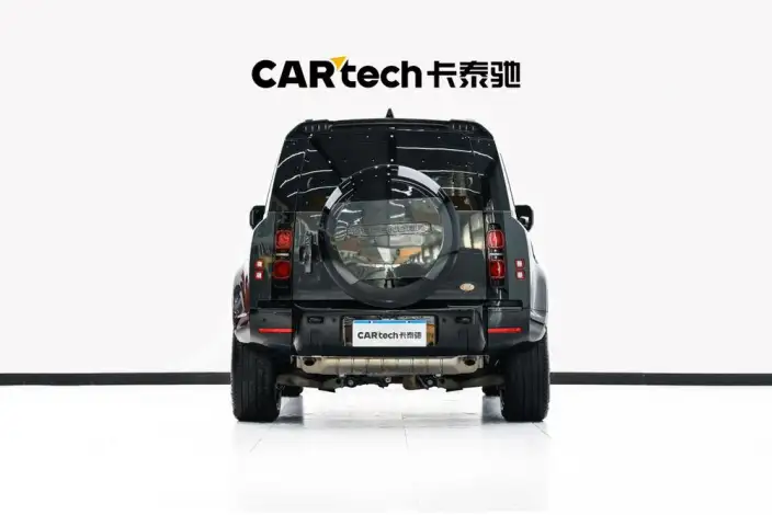 Land Rover Defender 2025 Model 110 3.0T P400 HSE X-Dynamic – фото 6