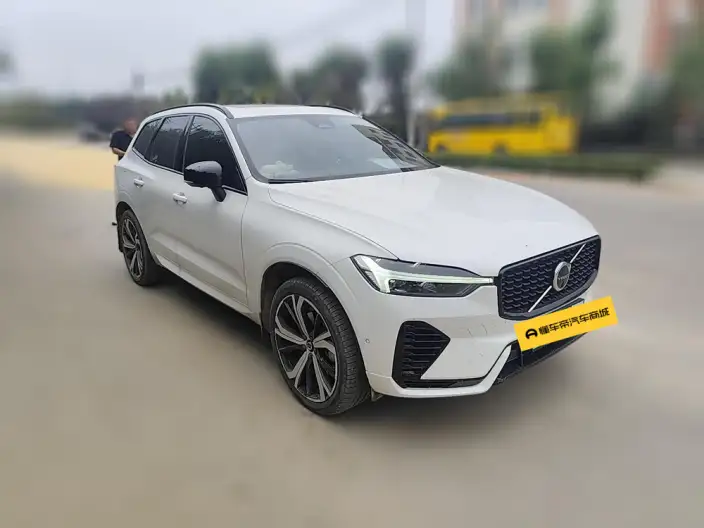 Volvo XC60 PHEV 2023 Model T8 4WD Long Battery Life Pro Smart Range Sports Edition – фото 3