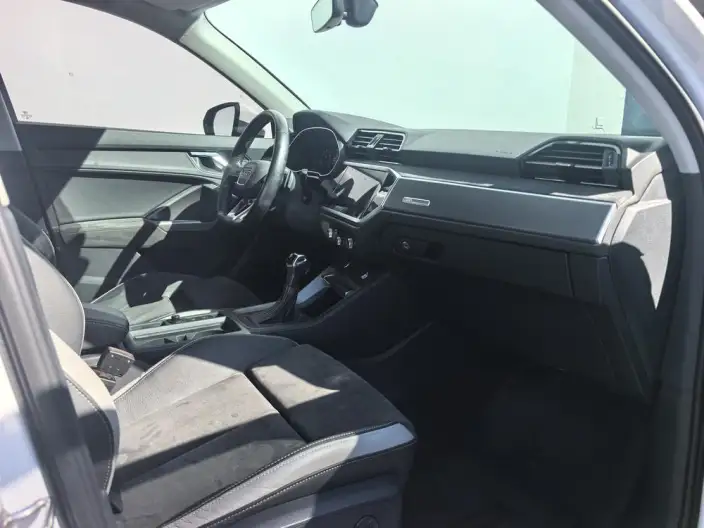 AUDI Q3 2020 Model 35 TFSI Fashion Dynamic Model – фото 9