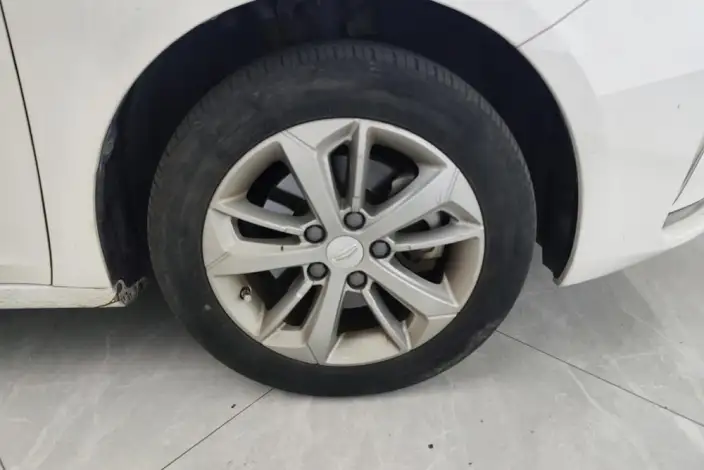 Geely Emgrand GL 2020 Model 1.4T CVT Luxury Model – фото 4