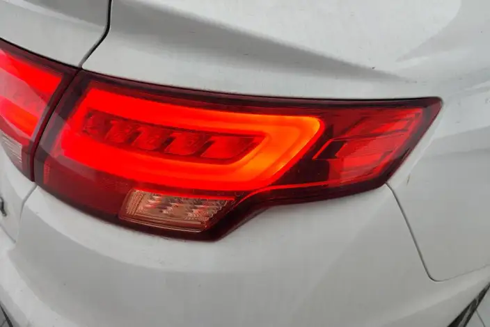 Geely Emgrand GL 2020 Model 1.4T CVT Luxury Model – фото 7