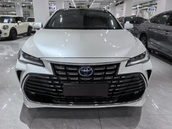Toyota Avalon 2022 Model Hybrid 2.5L XLE Premium Edition – фото 2