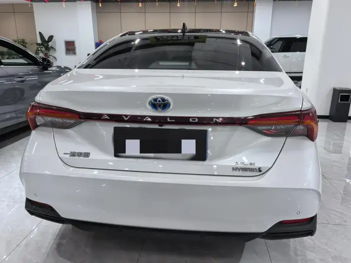Toyota Avalon 2022 Model Hybrid 2.5L XLE Premium Edition – фото 5