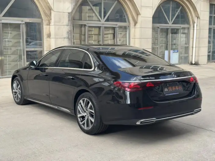 Mercedes-Benz E-Class 2024 Model E 300 L Fashion Model sedan – фото 4