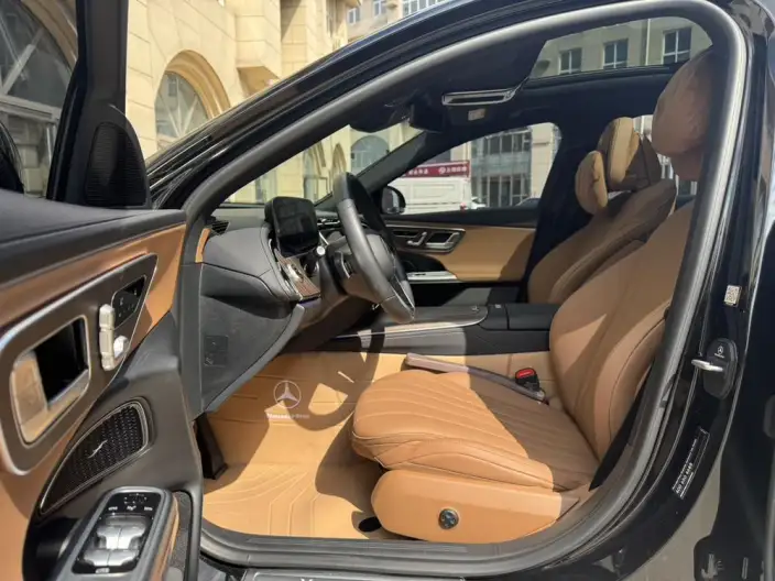 Mercedes-Benz E-Class 2024 Model E 300 L Fashion Model sedan – фото 10