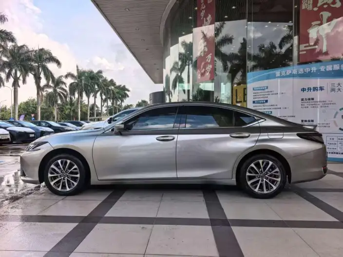 Lexus ES 2025 Model 200 Premium – фото 4