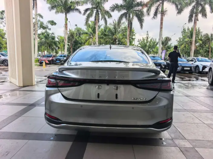 Lexus ES 2025 Model 200 Premium – фото 6