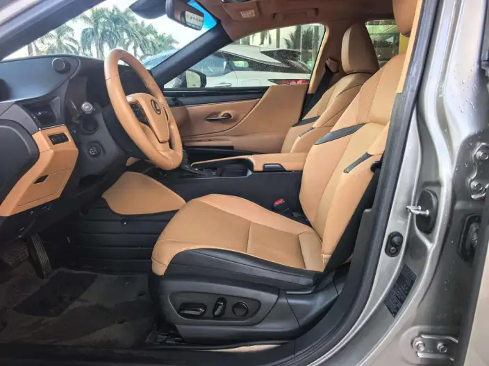 Lexus ES 2025 Model 200 Premium – фото 10