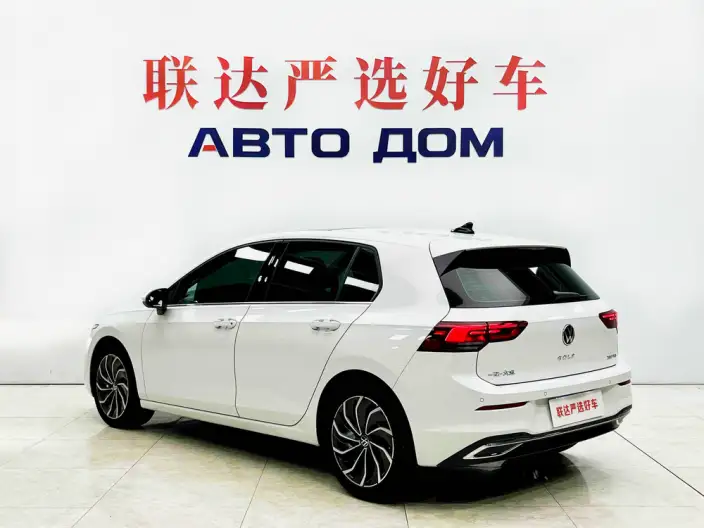 Volkswagen Golf 2021 Model 280TSI DSG Pro – фото 4