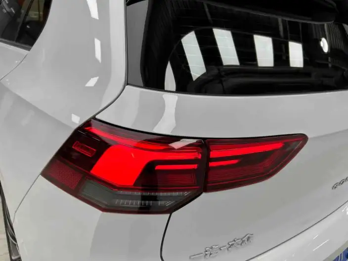 Volkswagen Golf 2021 Model 280TSI DSG Pro – фото 9