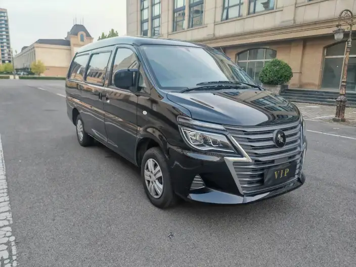 Lingzhi 2023 Model M5L 1.6L Luxury Model 7 seat