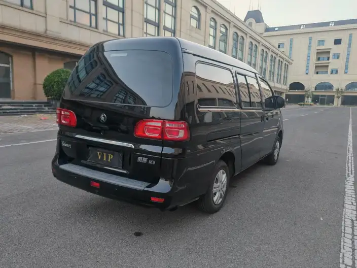 Lingzhi 2023 Model M5L 1.6L Luxury Model 7 seat – фото 7