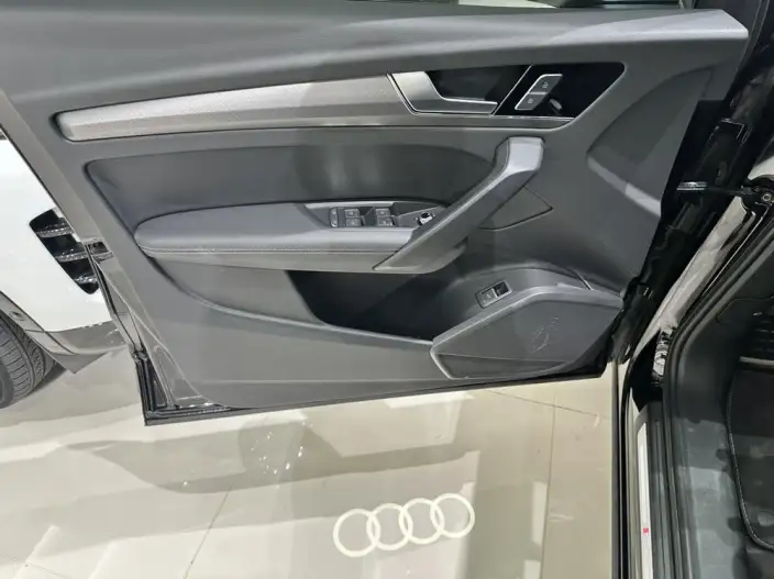 Audi Q5L 2024 Model 40TFSI Luxury Dynamic Model – фото 9