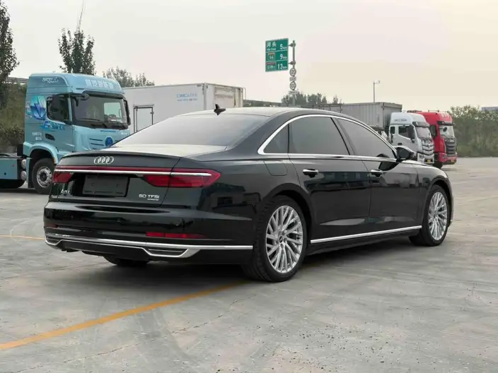 Audi A8 2021 Model A8L 50 TFSI quattro Luxury Model – фото 6