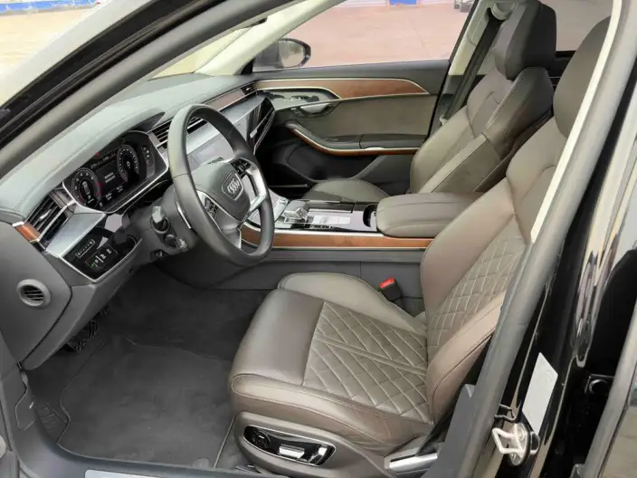 Audi A8 2021 Model A8L 50 TFSI quattro Luxury Model – фото 8