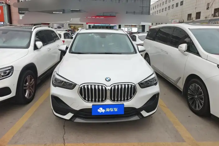 BMW X1 2021 Model sDrive20Li Fashion Model – фото 2
