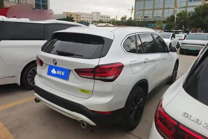 BMW X1 2021 Model sDrive20Li Fashion Model – фото 3