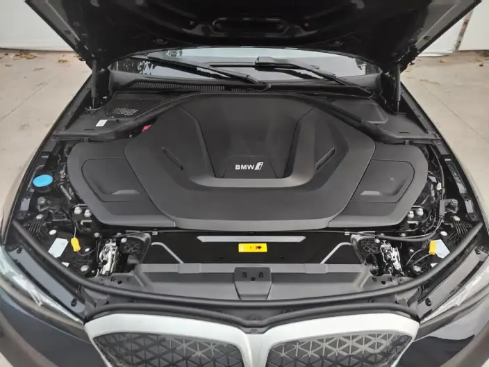 BMW i3 2025 Model eDrive35L – фото 7