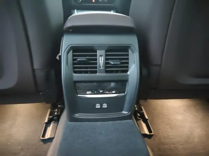 BMW i3 2025 Model eDrive35L – фото 8