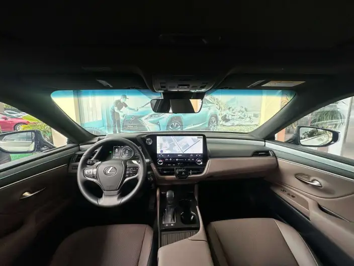 Lexus ES 2025 Model 300h Premium – фото 6