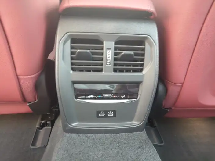 BMW i3 2025 Model eDrive35L – фото 7