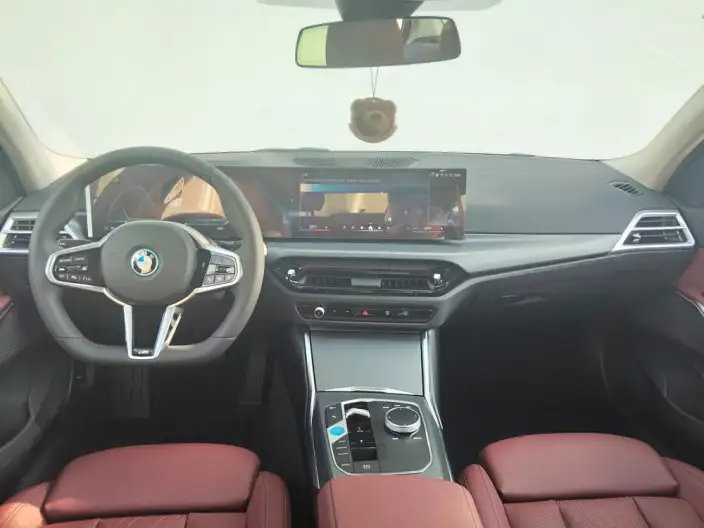 BMW i3 2025 Model eDrive35L – фото 9