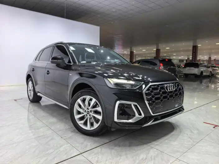 Audi Q5L 2022 Model 40T Luxury Dynamic Model – фото 3