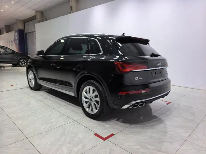 Audi Q5L 2022 Model 40T Luxury Dynamic Model – фото 5