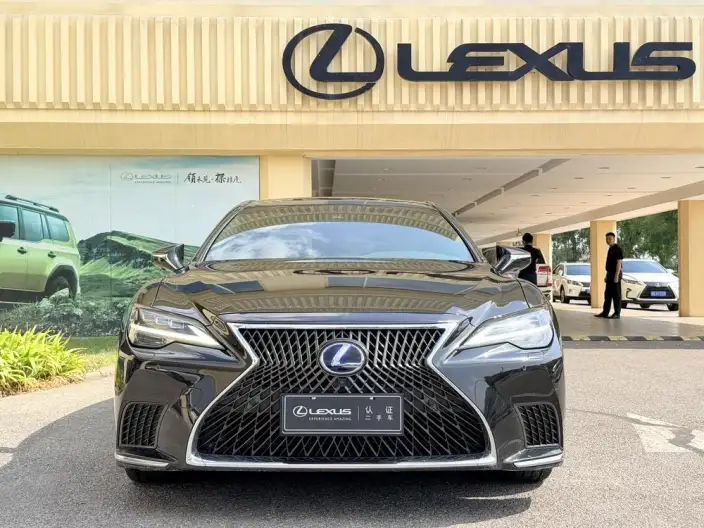 Lexus LS 2021 Model 500h Superior Edition – фото 2